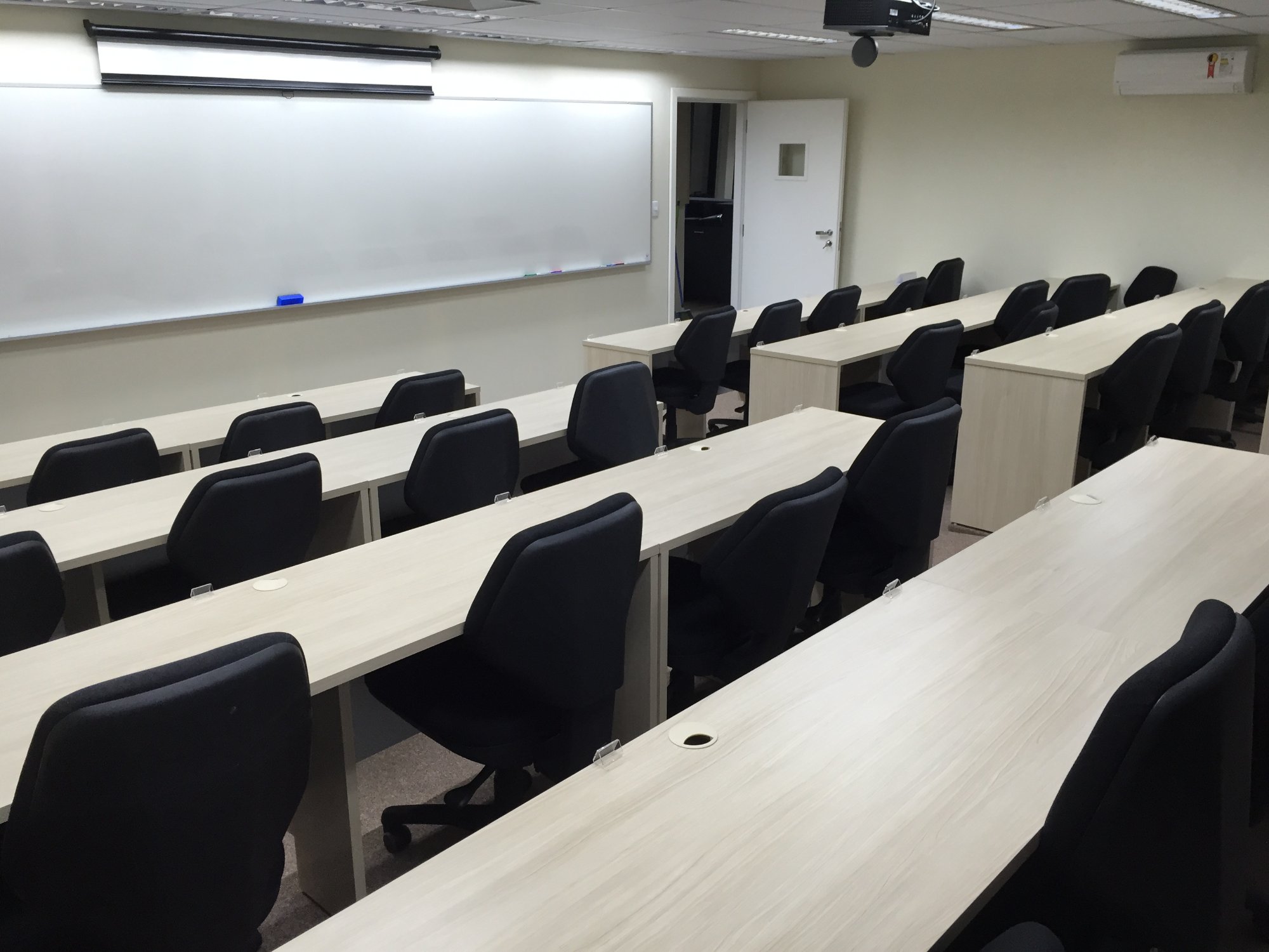 Sala 12 · 40 pax